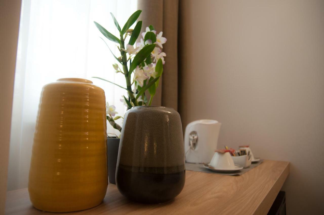 Hotel Dimorae Rooms And Suites - Apartments Civitanova Marche Ngoại thất bức ảnh