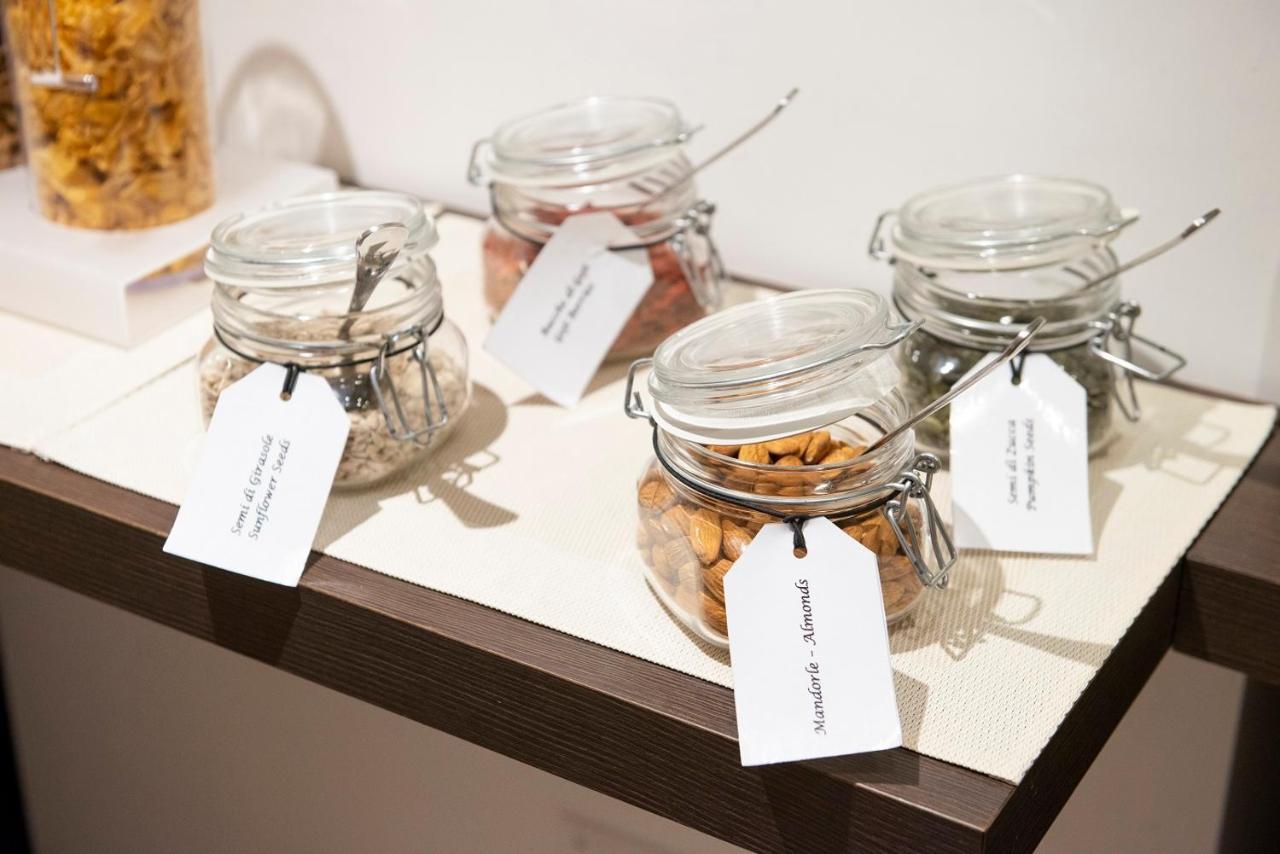 Hotel Dimorae Rooms And Suites - Apartments Civitanova Marche Ngoại thất bức ảnh